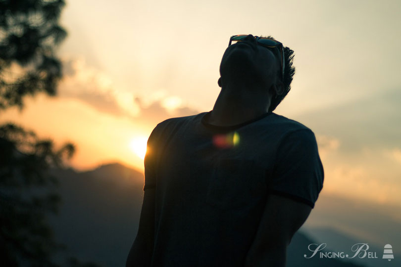 Music-Mitigates-Pain : Singing Bell Music Mitigates Pain