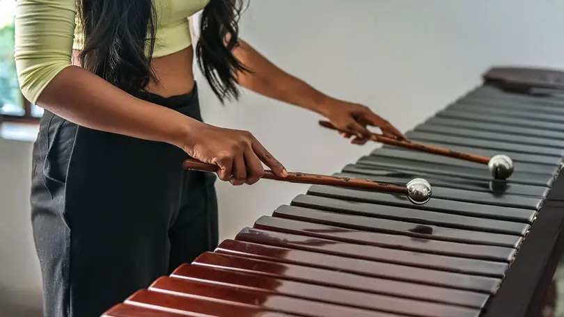 Posture-when-you-Play-the-Xylophone : Singing Bell Posture and Positioning when you play the xylophone